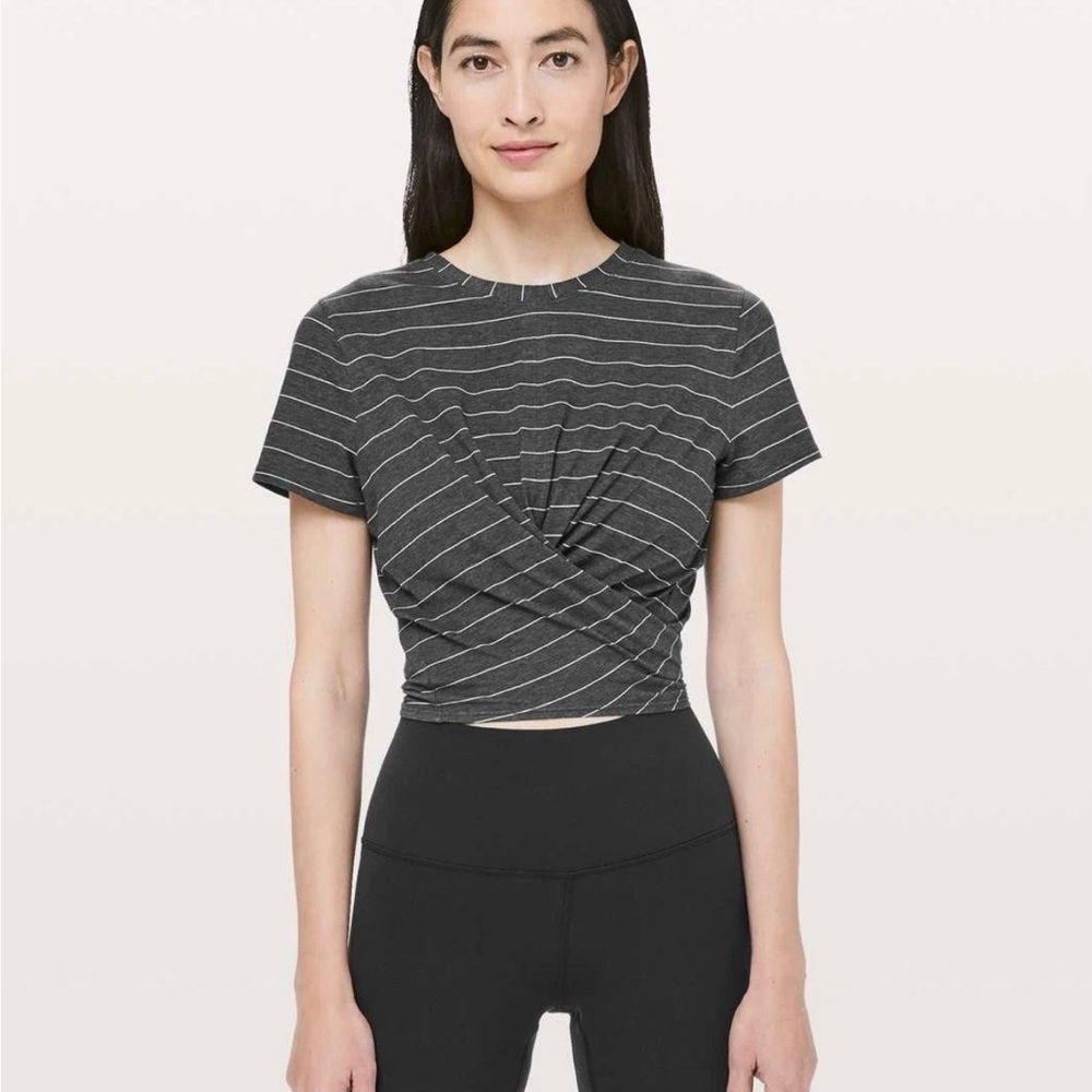 Lululemon Time To Restore Short Sleeve Stripe Heathered Gray Tee Sz 2